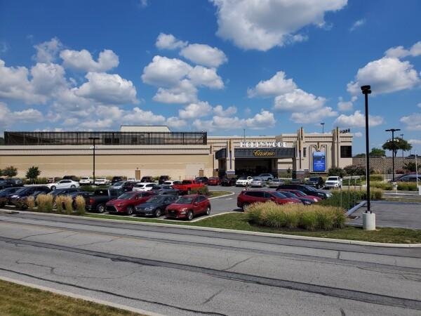 Best Sports Bars in York - Barstool Sportsbook @ Hollywood Casino York