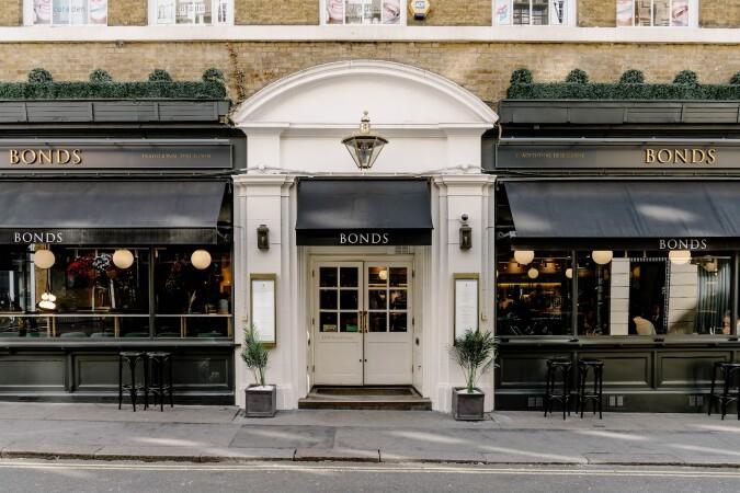 Best Sports Bars in Mayfair - Bonds Mayfair