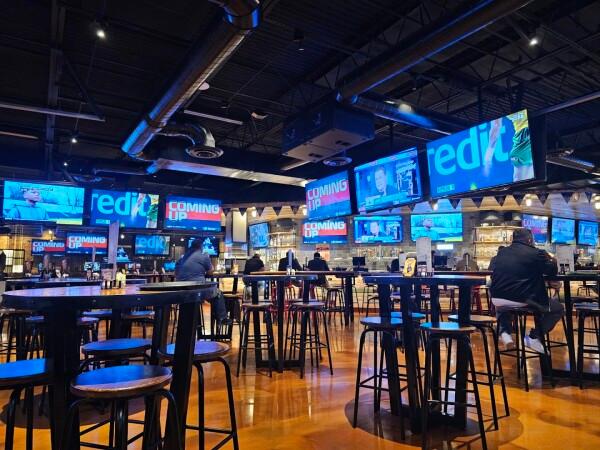 Best Sports Bars in Arlington - Bombshells @ Arlington