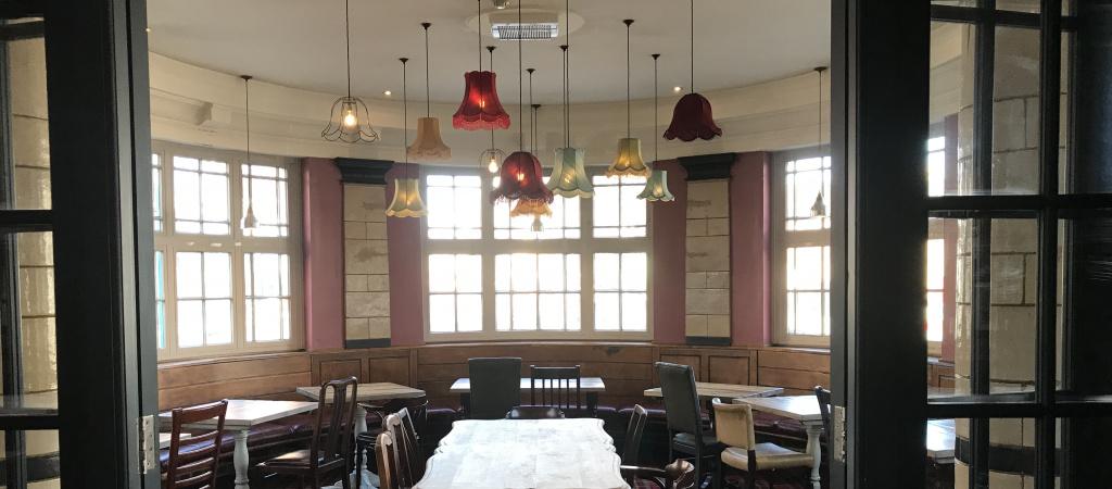 Best Sports Bars in London - Manor Arms