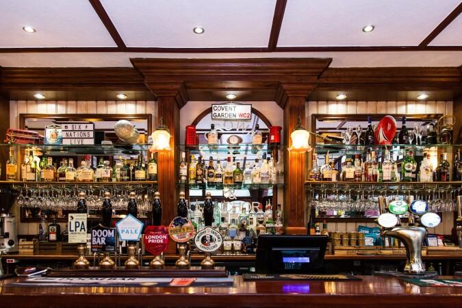 Best Sports Bars in Covent Garden - Crown & Anchor