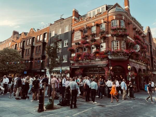 Best Sports Bars in Covent Garden - Crown & Anchor