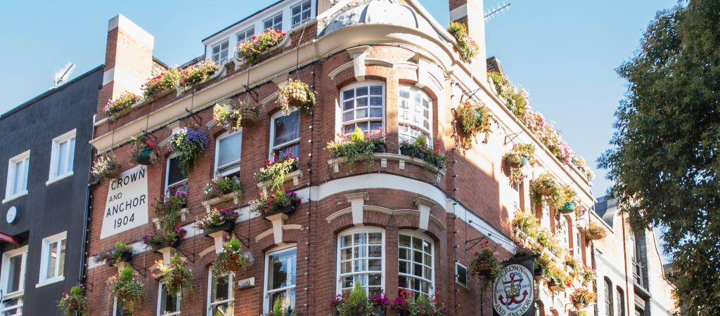 Best Sports Bars in Covent Garden - Crown & Anchor