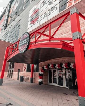 Best Sports Bars in Phoenix - Cold Beers & Cheeseburgers @ Ballpark