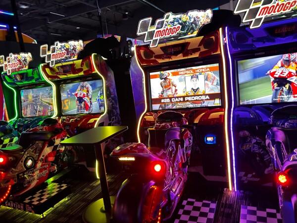 Best Sports Bars in Long Beach - Dave & Busters @ Long Beach, Ca