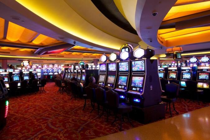 Best Sports Bars in Cabazon - Ave Bar @ Morongo Casino Resort & Spa