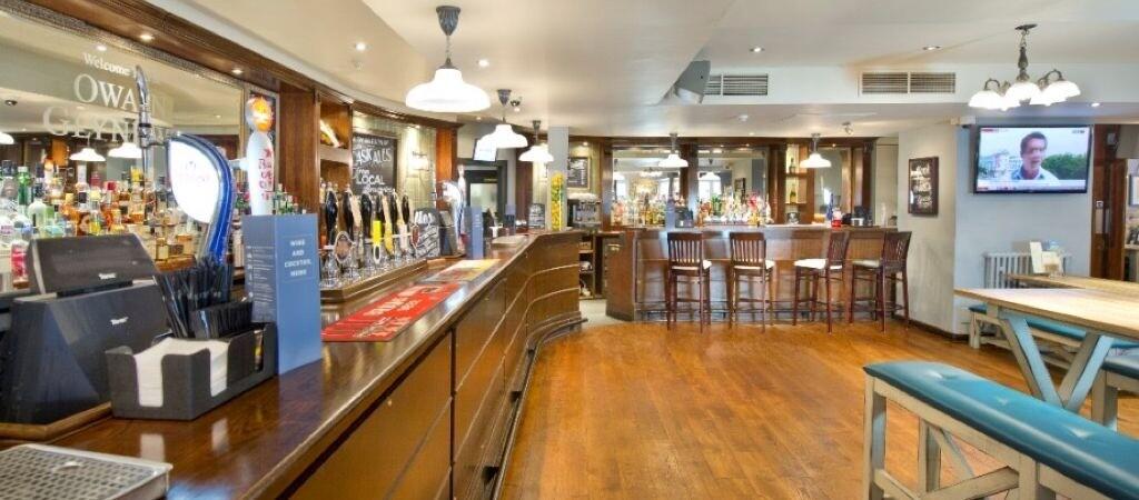 Best Sports Bars in Cardiff - Owain Glyndwr Cardiff