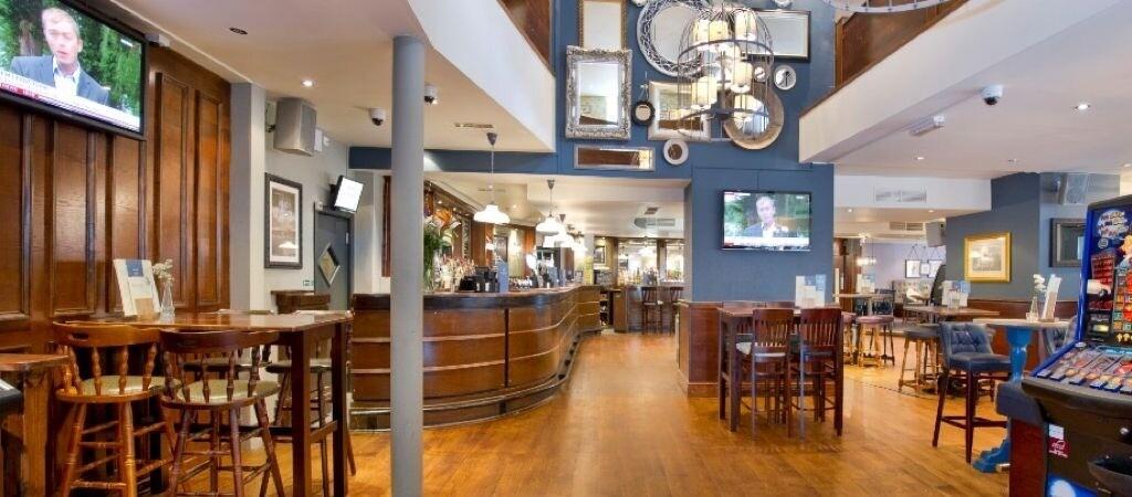 Best Sports Bars in Cardiff - Owain Glyndwr Cardiff