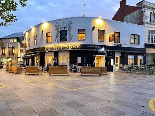 Best Sports Bars in Cardiff - Owain Glyndwr Cardiff