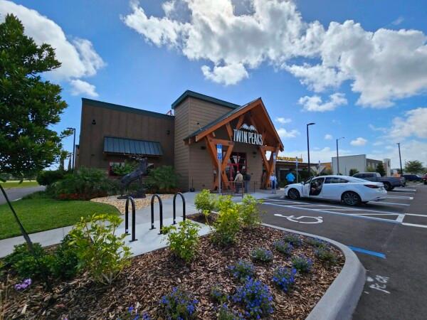 Best Sports Bars in Daytona Beach - Twin Peaks Restaurant @ Daytona Beach. Fl