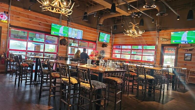 Best Sports Bars in Daytona Beach - Twin Peaks Restaurant @ Daytona Beach. Fl