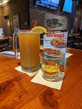 Best Sports Bars in Fairfax - Hooters @ Fairfax Ii