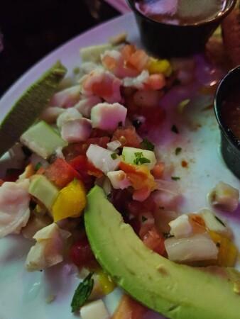 Best Sports Bars in Oak Lawn - Local Cantina