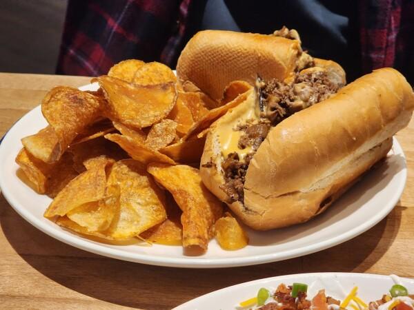 Best Sports Bars in Perryville - ESPN BET @ Hollywood Casino Perryville