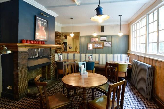 Best Sports Bars in London - Druids Head
