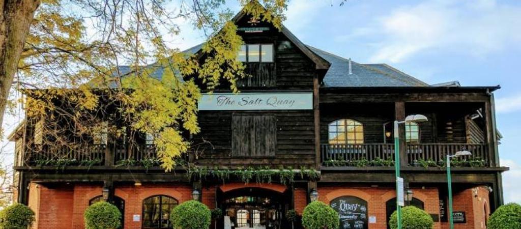 Best Sports Bars in London - Salt Quay