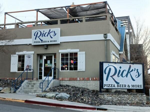 Best Sports Bars in Reno - Rick's Pizza, Beer, & More