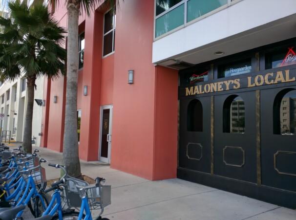 Best Sports Bars in Tampa - Maloney's Downtown
