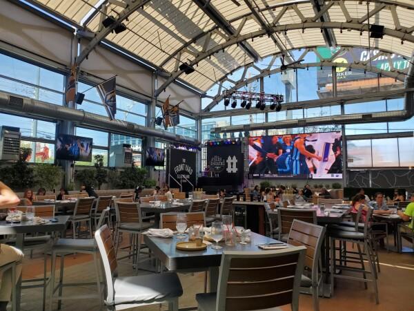 Best Sports Bars in Las Vegas - The Front Yard @ Ellis Island Casino