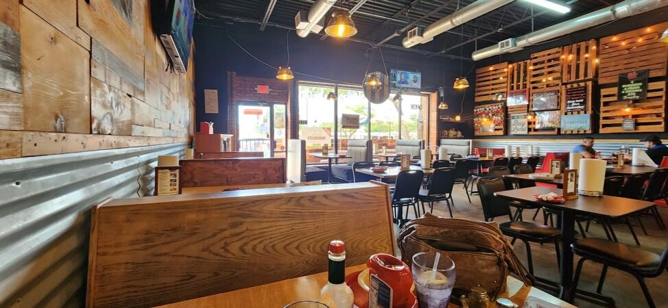 Best Sports Bars in Lubbock - Woodys Pizza & Grill