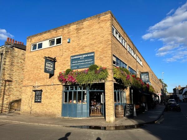 Best Sports Bars in Cambridge - Cambridge Brewhouse