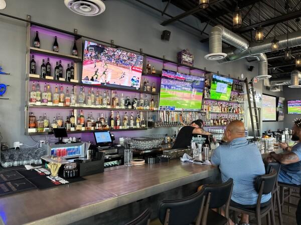 Best Sports Bars in Gilbert - Mug N' Shot