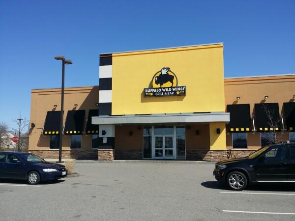 Best Sports Bars in South Portland - Buffalo Wild Wings @ South Portland, Me