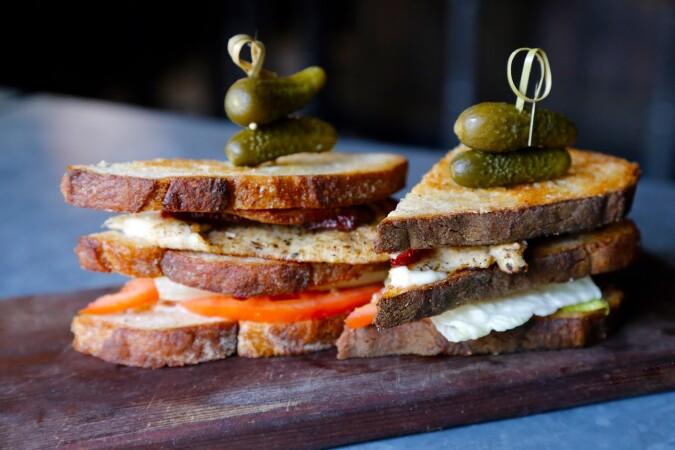 Best Sports Bars in Brooklyn - Roebling Sporting Club