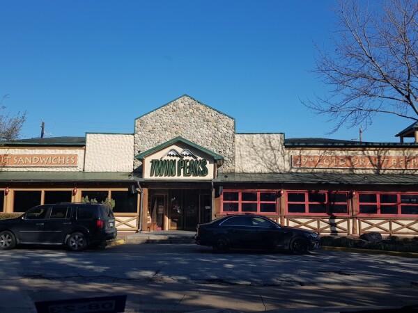 Best Sports Bars in Houston - Twin Peaks Restaurant @ Kirby