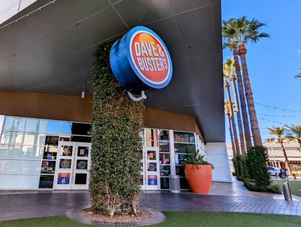 Best Sports Bars in Tempe - Dave & Busters @ Tempe
