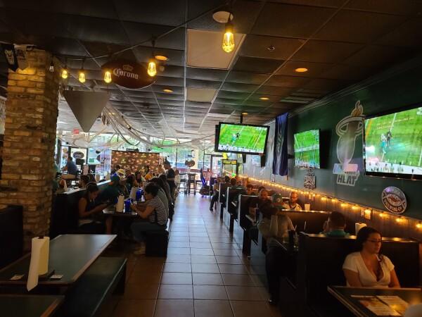 Best Sports Bars in Hialeah - Sports Grill @ Miami Lakes