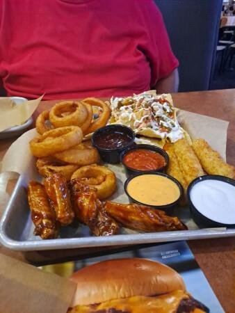 Best Sports Bars in Wellington - Buffalo Wild Wings @ Wellington, Fl