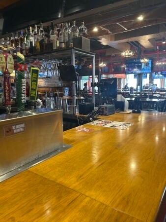 Best Sports Bars in Orlando - Twin Peaks Restaurant @ I Drive