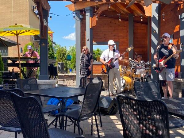 Best Sports Bars in Huntley - Rookies Sports Bar & Grill @ Huntley