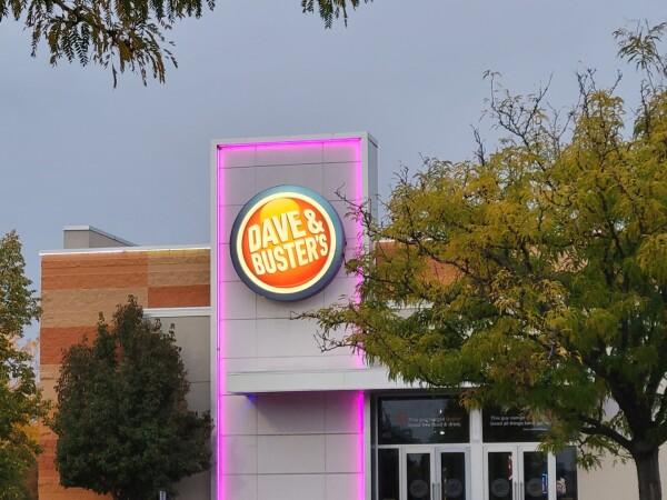 Best Sports Bars in Boise - Dave & Busters @ Boise