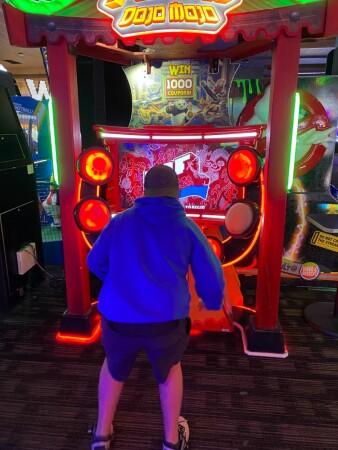 Best Sports Bars in Indianapolis - Dave & Busters @ Indianapolis