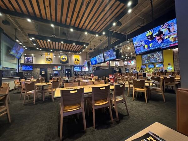 Best Sports Bars in Coral Springs - Buffalo Wild Wings @ Coral Springs, Fl