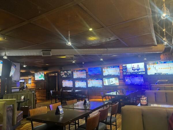 Best Sports Bars in Dallas - Bombshells @ Dallas