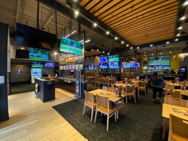 Best Sports Bars in West Palm Beach - Buffalo Wild Wings @ West Palm Beach, Fl