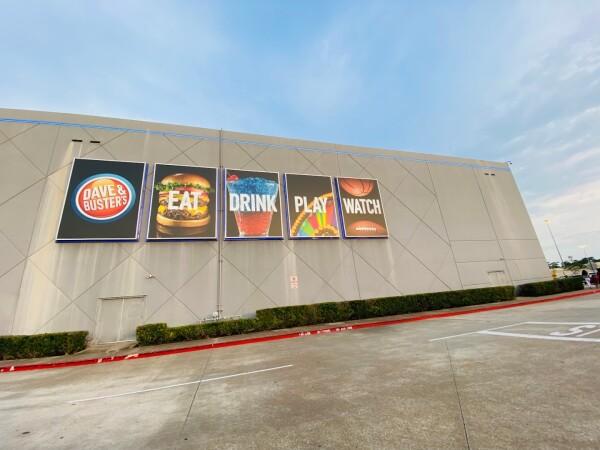 Best Sports Bars in Houston - Dave & Busters @ Houston Ii