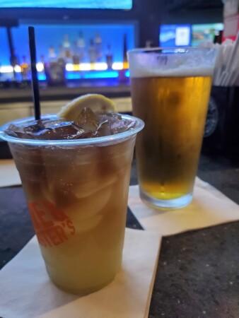 Best Sports Bars in Los Angeles - Dave & Busters @ Los Angeles/Hollywood