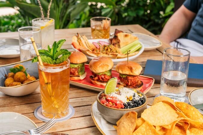 Best Sports Bars in Miami - American Social @ Miami