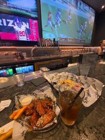 Best Sports Bars in Washington - Tom's Watch Bar @ Dc Navy Yard