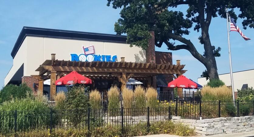 Best Sports Bars in Elgin - Rookies 2