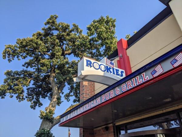 Best Sports Bars in Elgin - Rookies 2