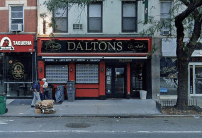 Best Sports Bars in New York - Daltons Bar & Grill
