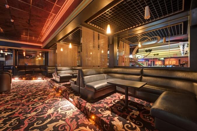 Best Sports Bars in Pittsburgh - Cheerleaders @ Pittsburgh