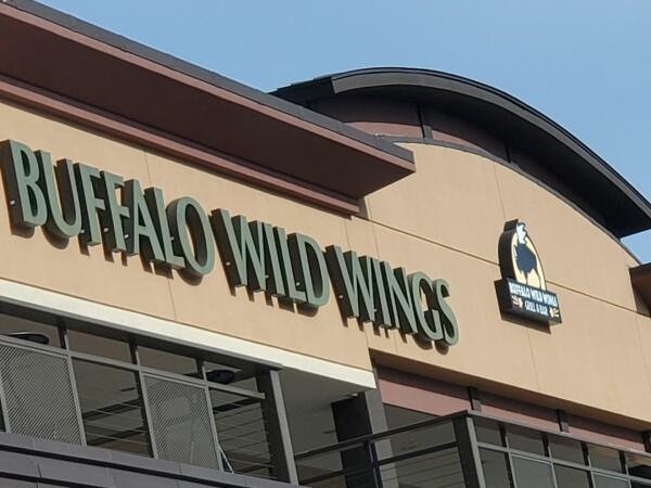 Best Sports Bars in Houston - Buffalo Wild Wings @ Houston, Tx - Greenway Commons
