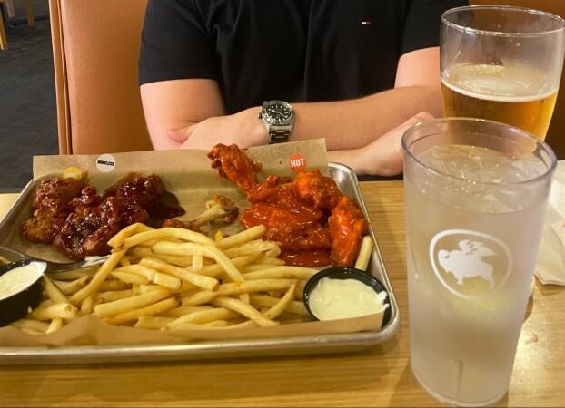 Best Sports Bars in Miami - Buffalo Wild Wings @ Miami, Fl - Dolphin Mall