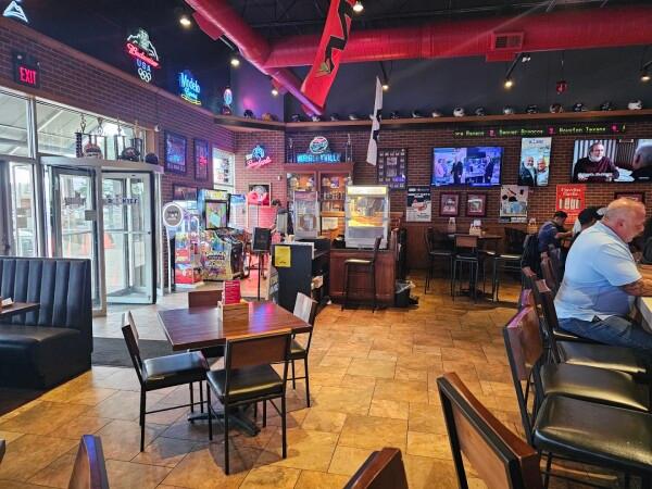 Best Sports Bars in Hoffman Estates - Rookies @ Hoffman Estates